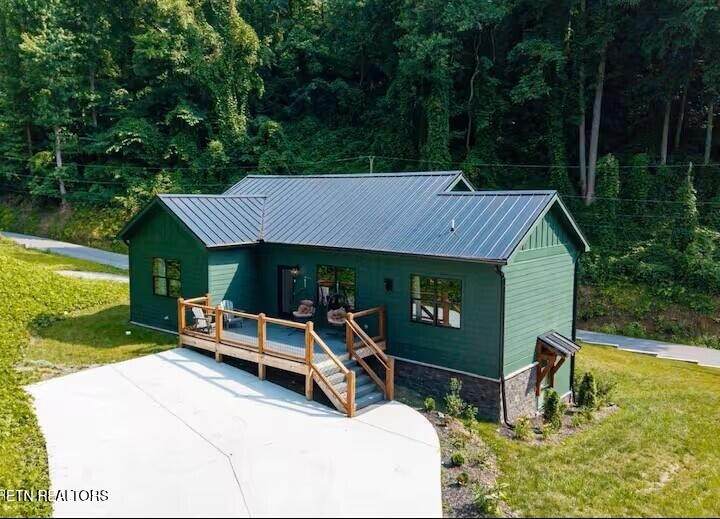 706 Kelly St - Photo 1