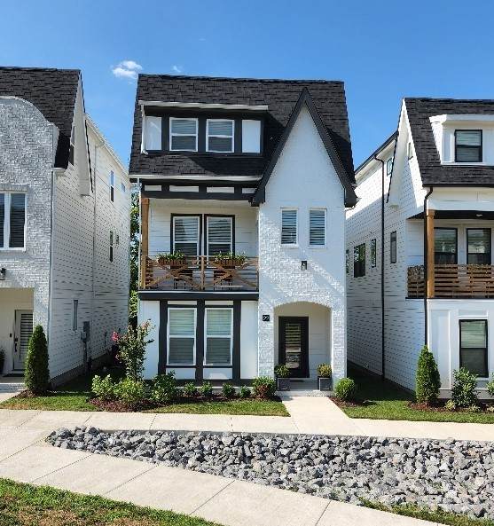 530 Edwin St - Photo 1