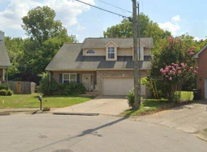 1024 Summerview Ct - Photo 1