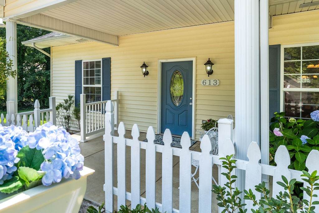 613 Mitchell Ave - Photo 1