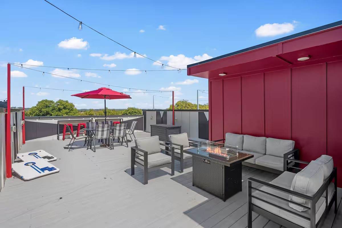 2723 Alameda St - Photo 1