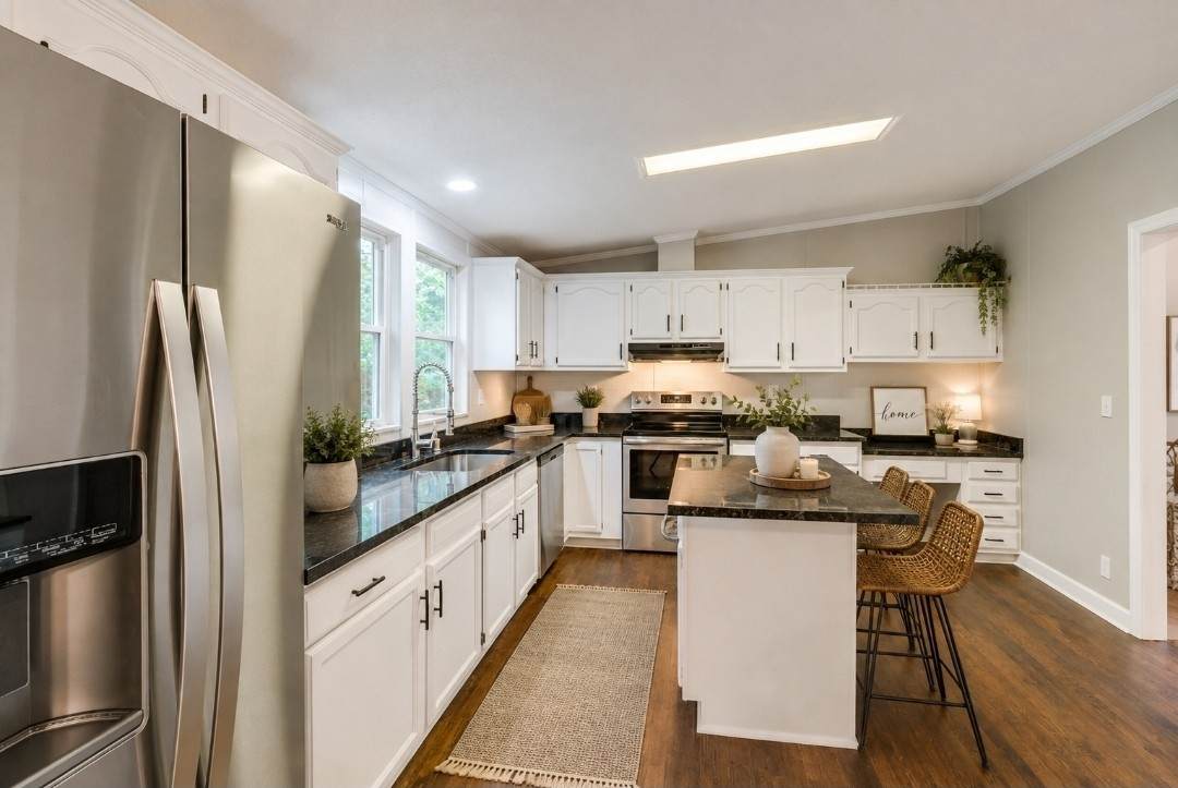 1050 Glendale Rd - Photo 1