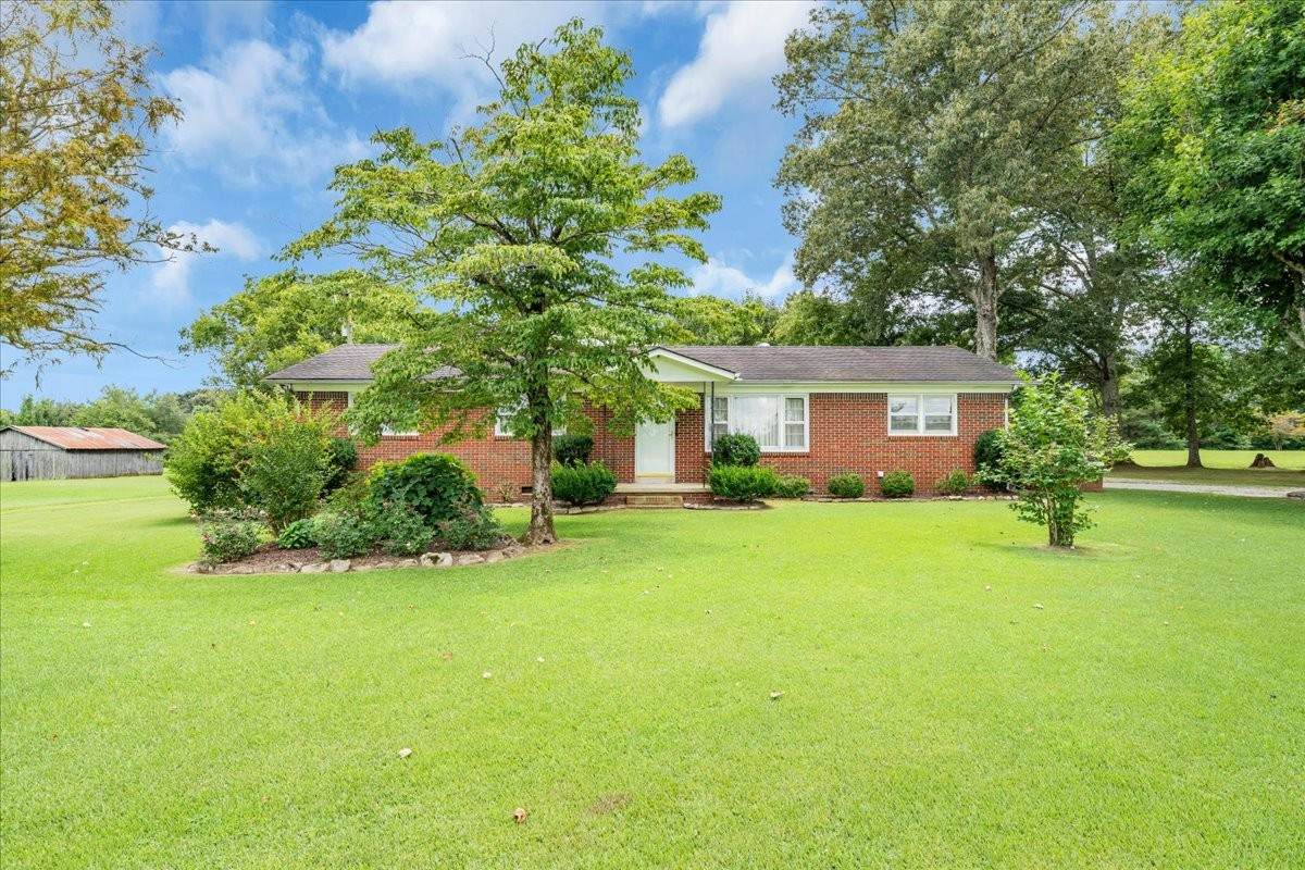 204 Charlie Crosslin Rd - Photo 1