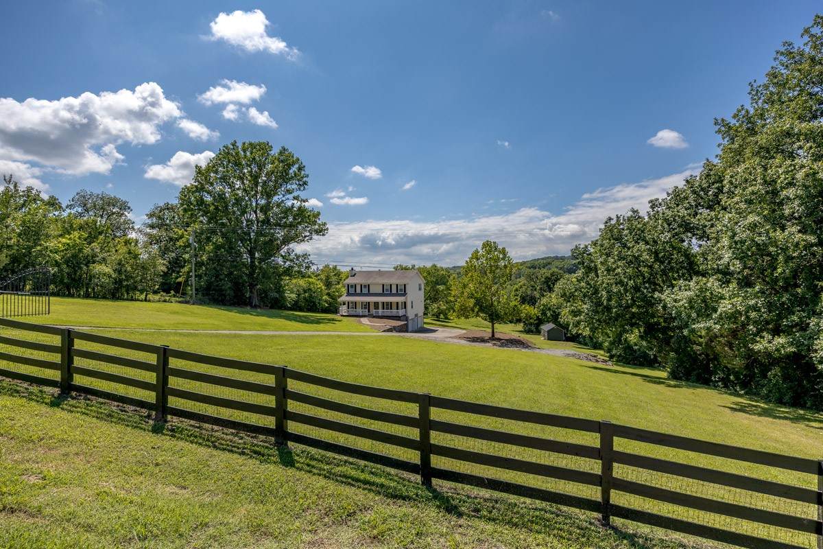 https://bt-photos.global.ssl.fastly.net/nashville/1280_boomver_1_RTC3505819-1.jpg