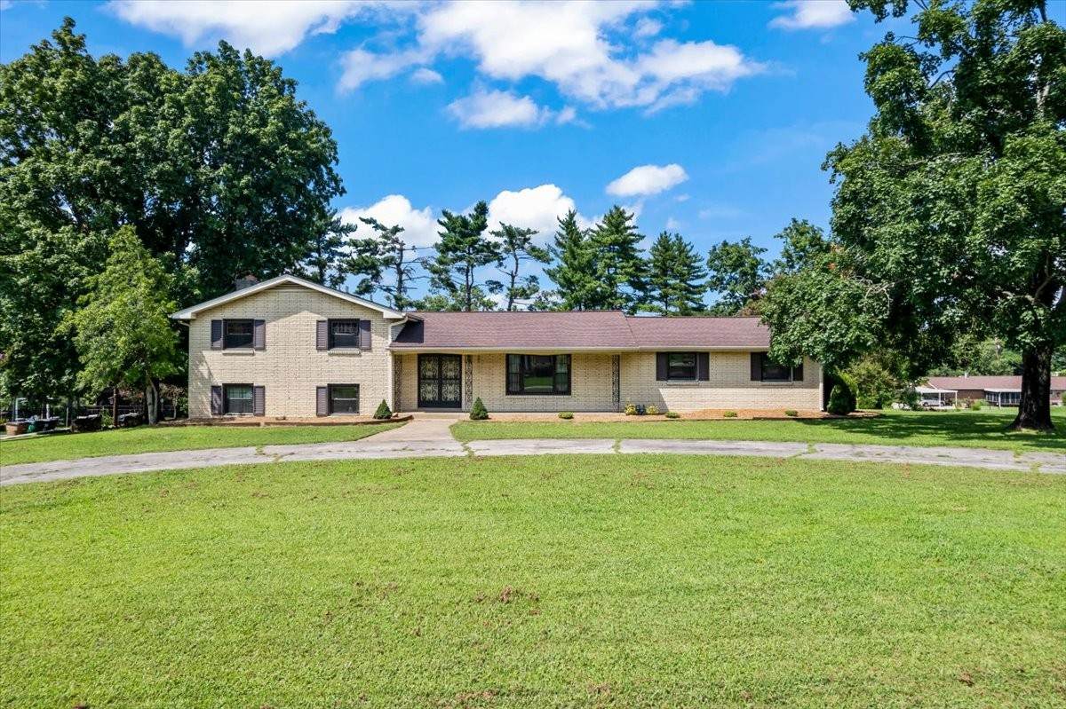 400 Nesbitt Ln - Photo 1