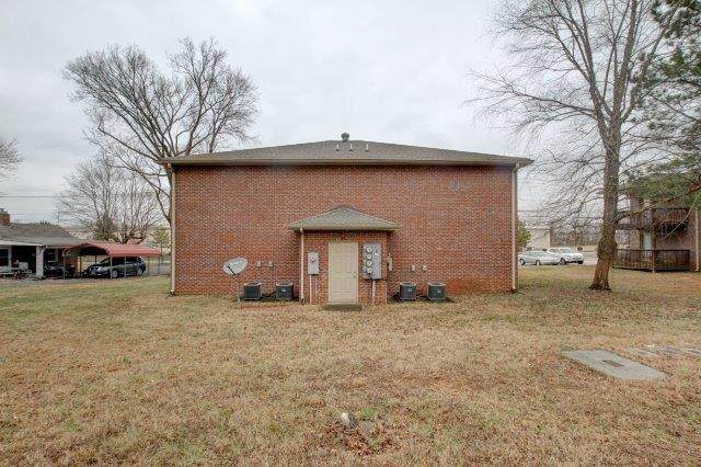 https://bt-photos.global.ssl.fastly.net/nashville/orig_boomver_1_RTC3508060-1.jpg