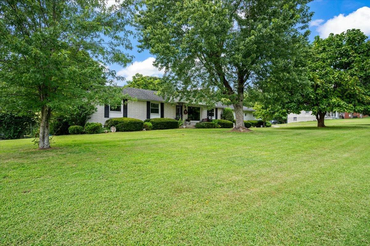 302 Utley Dr - Photo 1