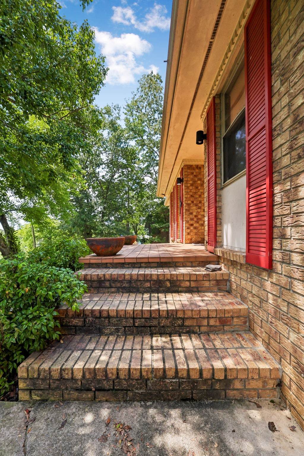 https://bt-photos.global.ssl.fastly.net/nashville/1280_boomver_1_RTC3510768-1.jpg