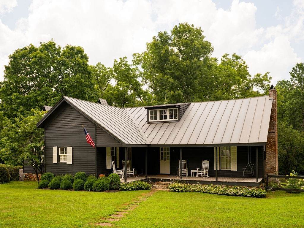 1130 Maple Valley Rd - Photo 1