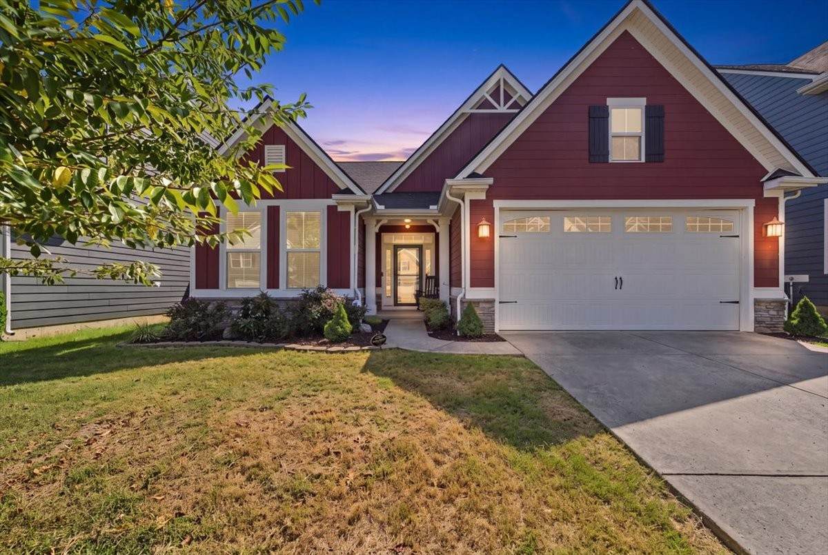2827 Leatherwood Dr - Photo 1