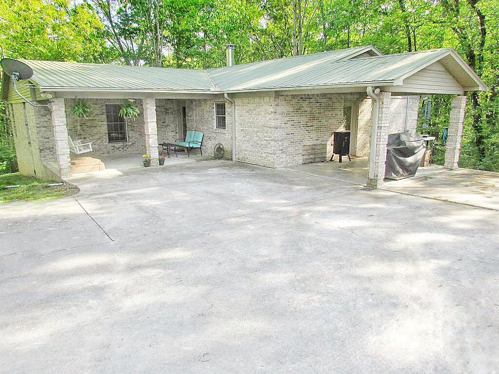 392 Pa's Ln - Photo 1