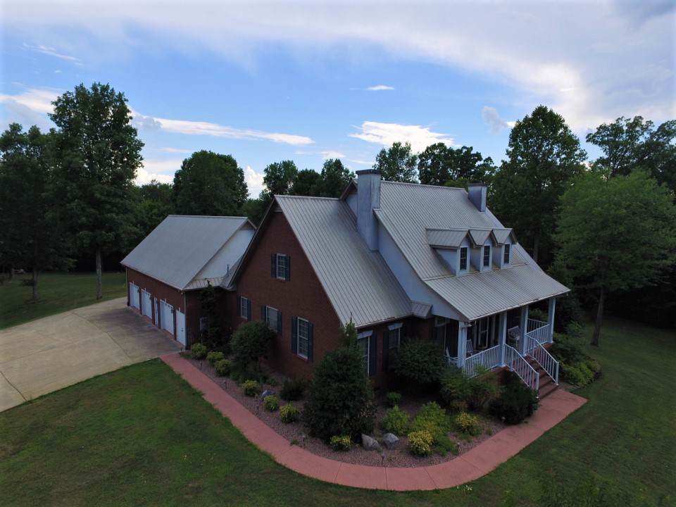 320 Overlook Dr - Photo 1