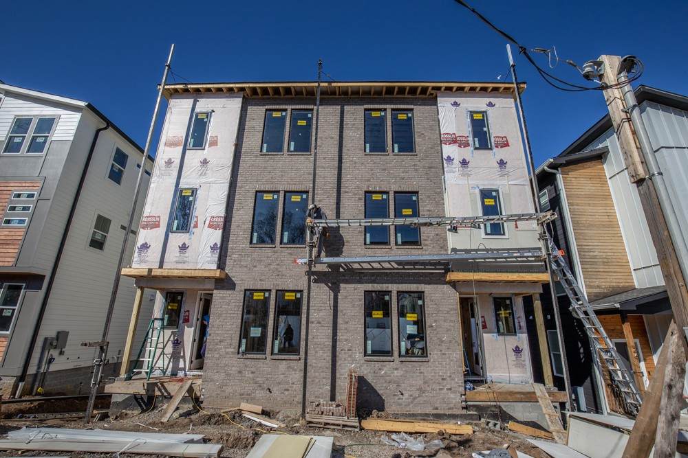 24 N Hill St - Photo 1