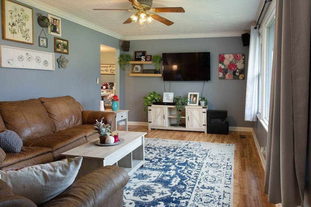 116 Robinhood Cir - Photo 1