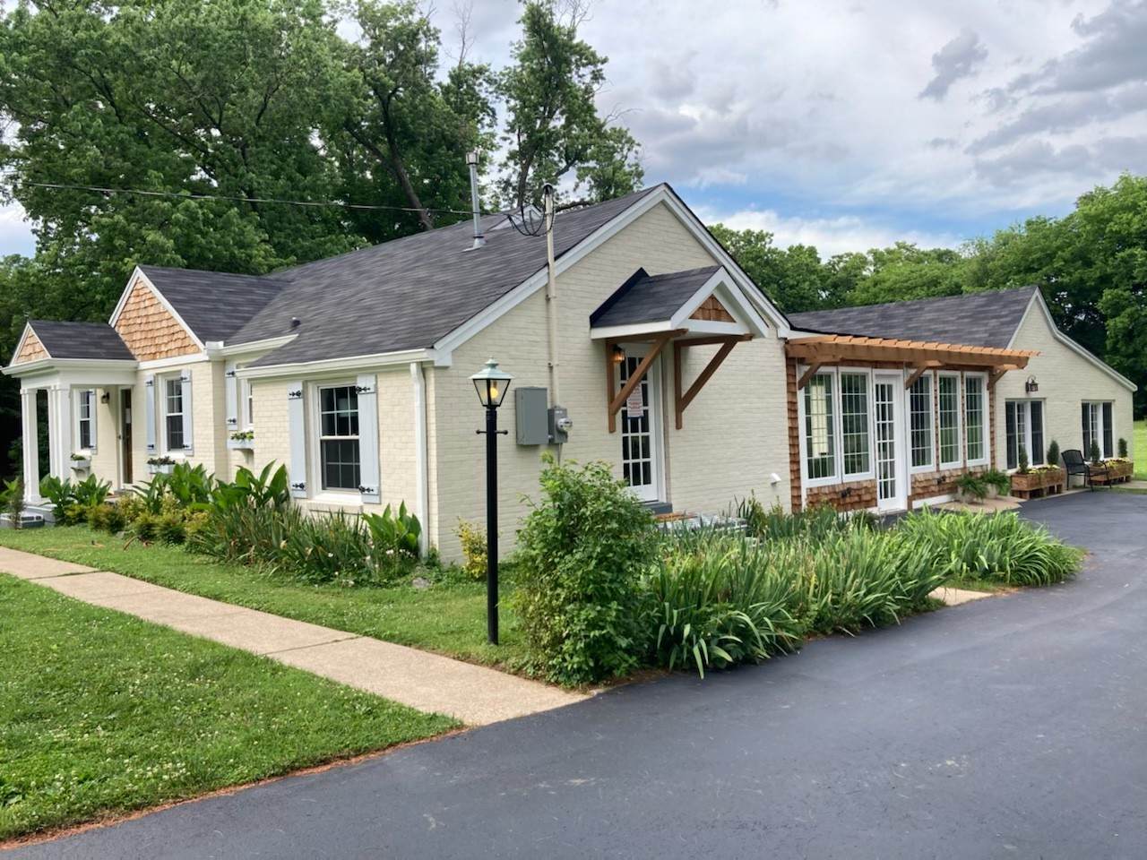 4316 Morriswood Dr - Photo 1