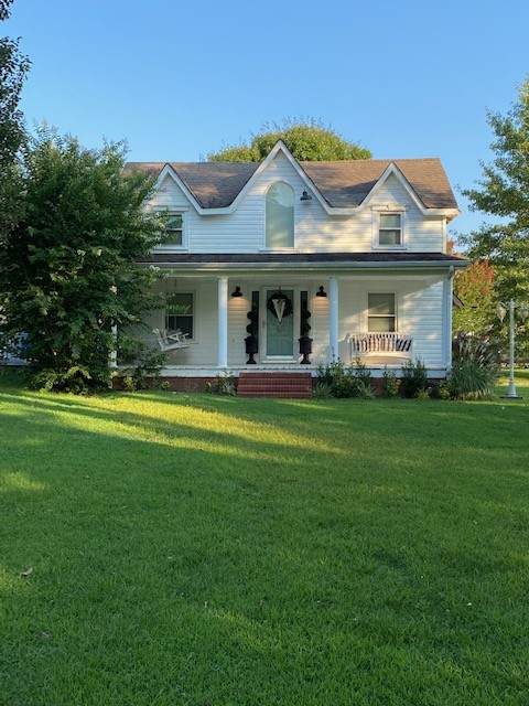106 E Cherry St - Photo 1