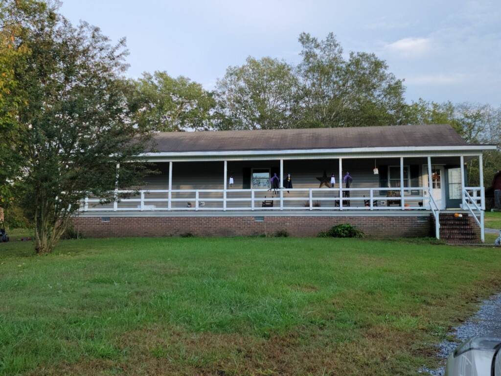 268 Hilltop Rd - Photo 1