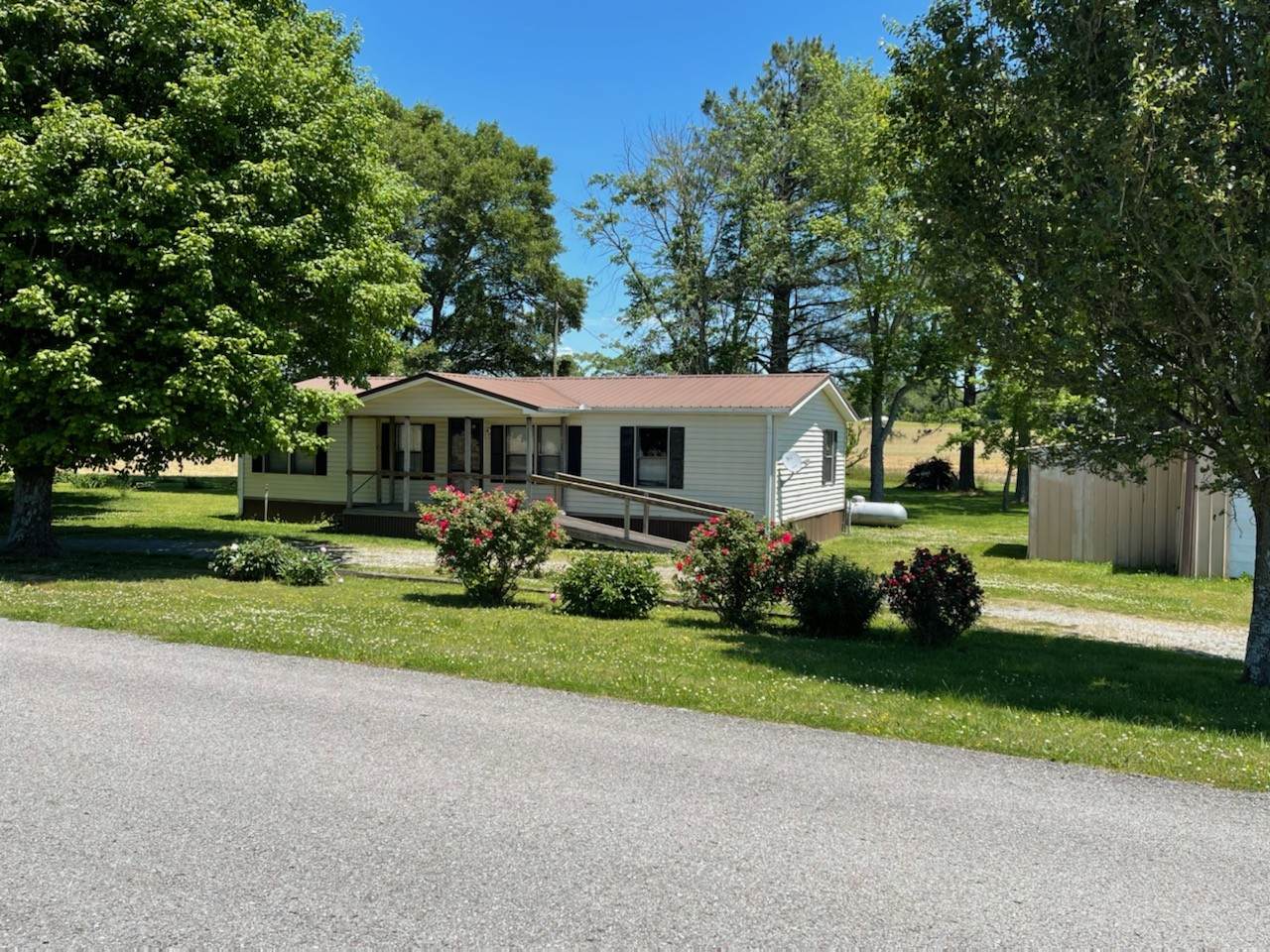 384 Camargo Rd - Photo 1