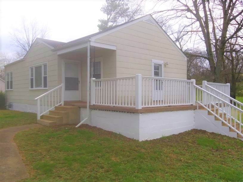 705 Royal Oaks Dr - Photo 1