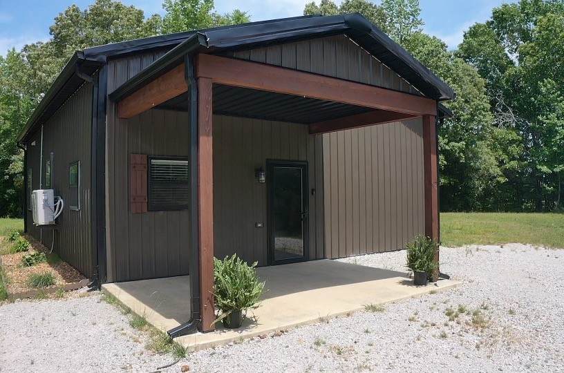 695 Les Reeves Road - Photo 1