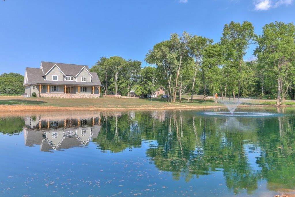 204 River Oak Drive - Photo 1