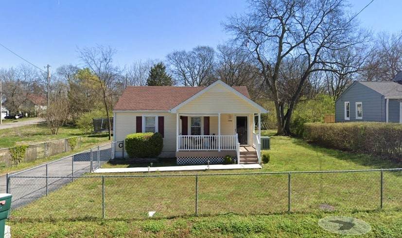 3002 Louise Dr - Photo 1
