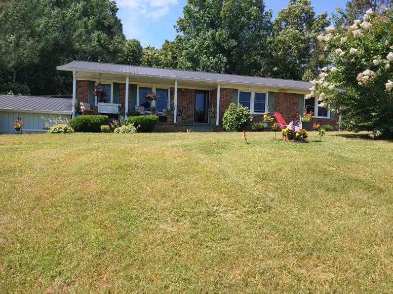 166 Hillview Dr - Photo 1