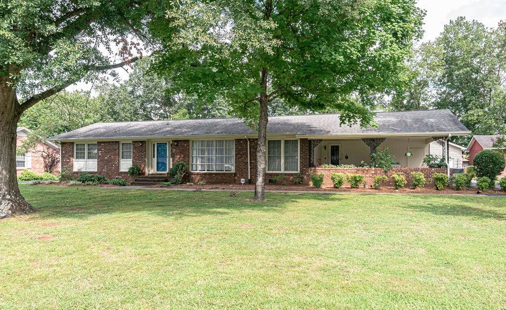 1702 Maymont Dr - Photo 1