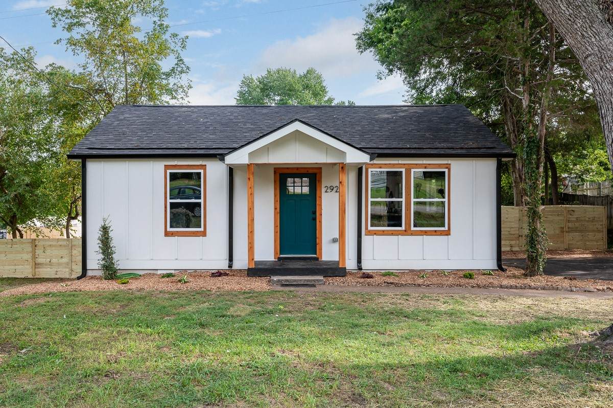 2925 Teakwood Dr - Photo 1