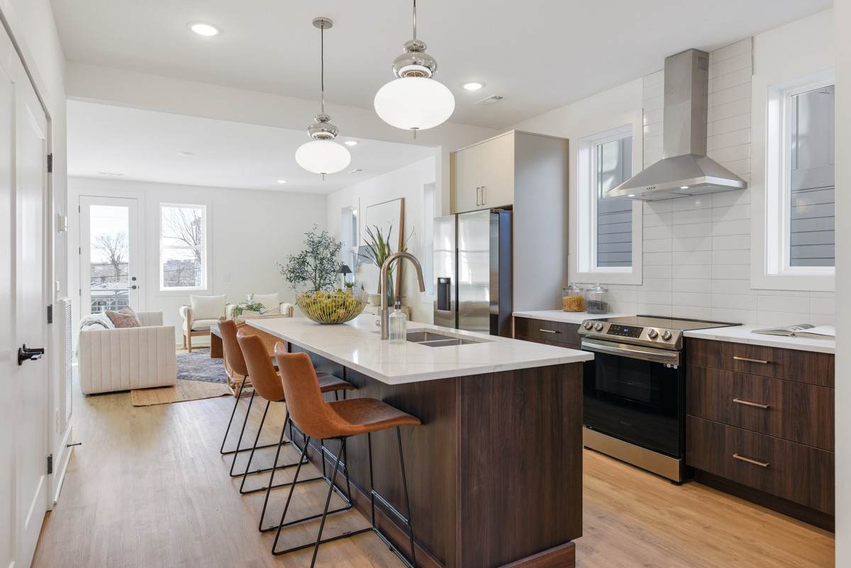 1015 Alice St - Photo 1