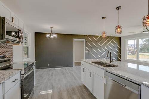 1112 Bellshire Dr - Photo 1