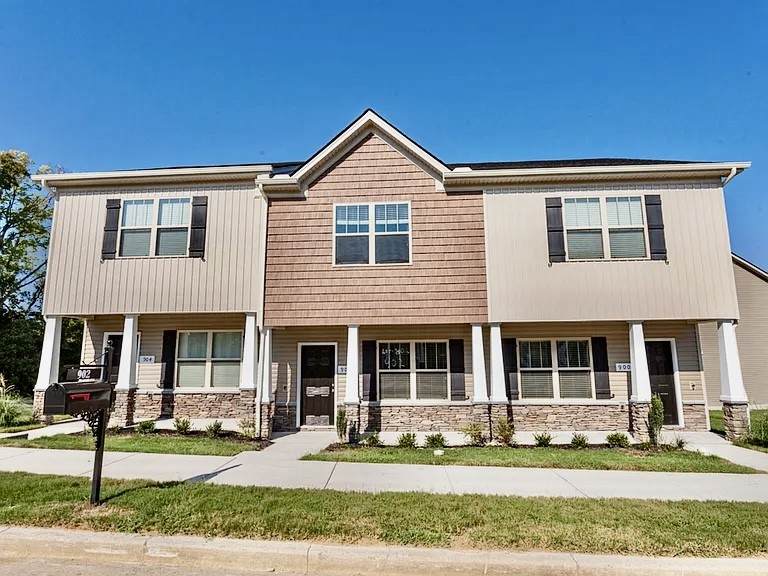 902 Beavercreek Way - Photo 1