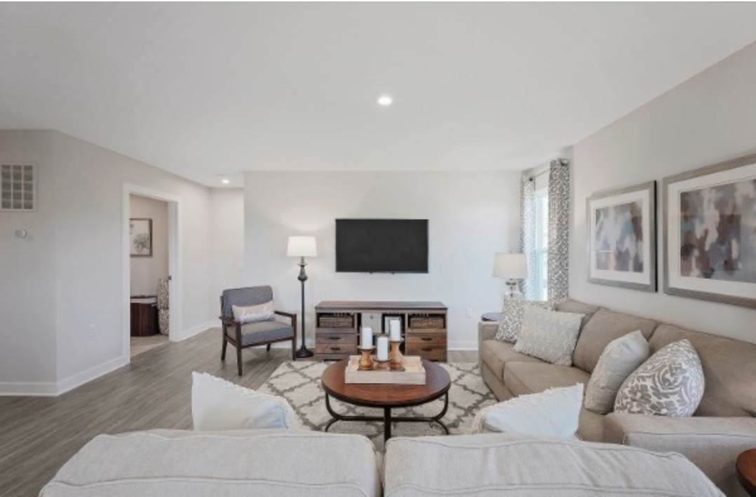 715 Cottage Dr - Photo 1