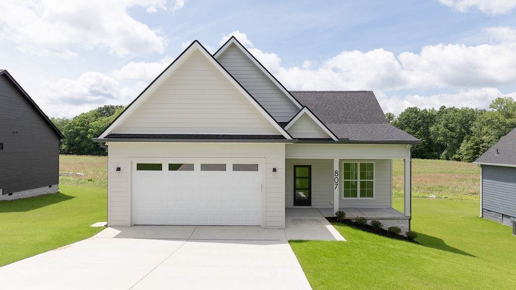 807 Oconner - Photo 1