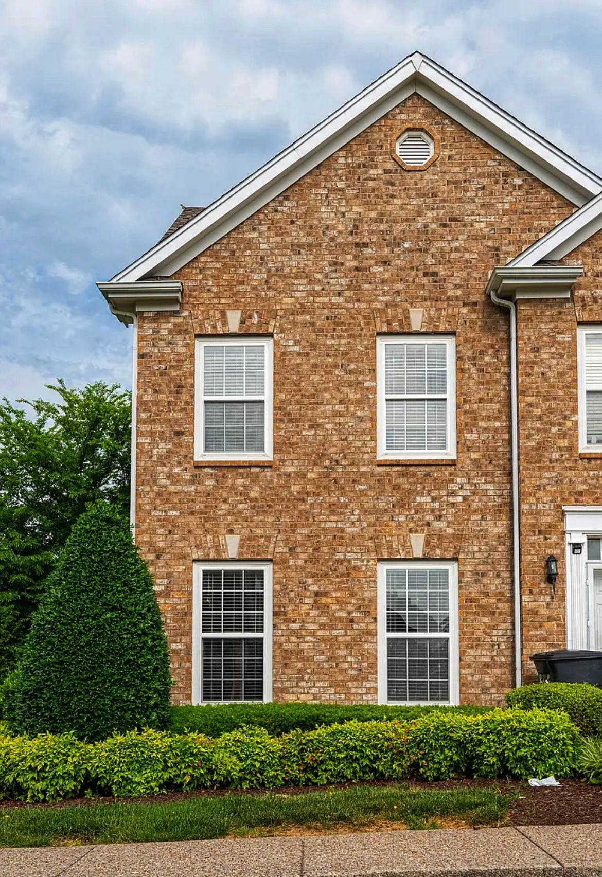 201 Dakota Dr - Photo 1