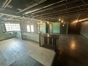 714 W Main St - Photo 1