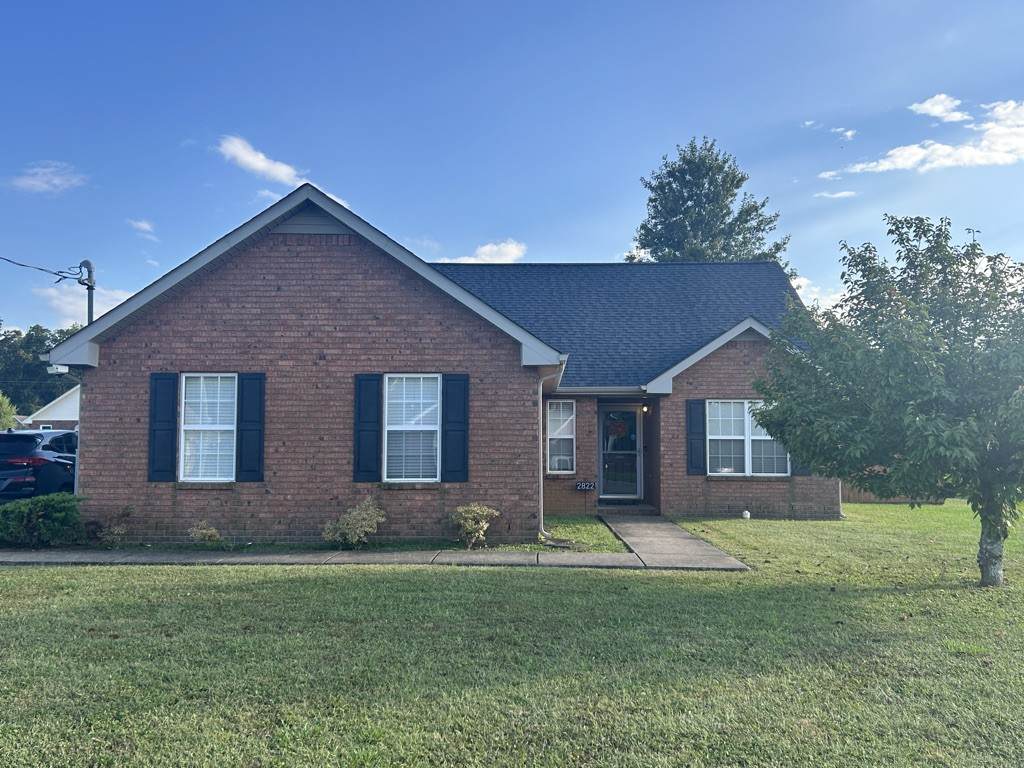 2822 Ridgewood Dr - Photo 1