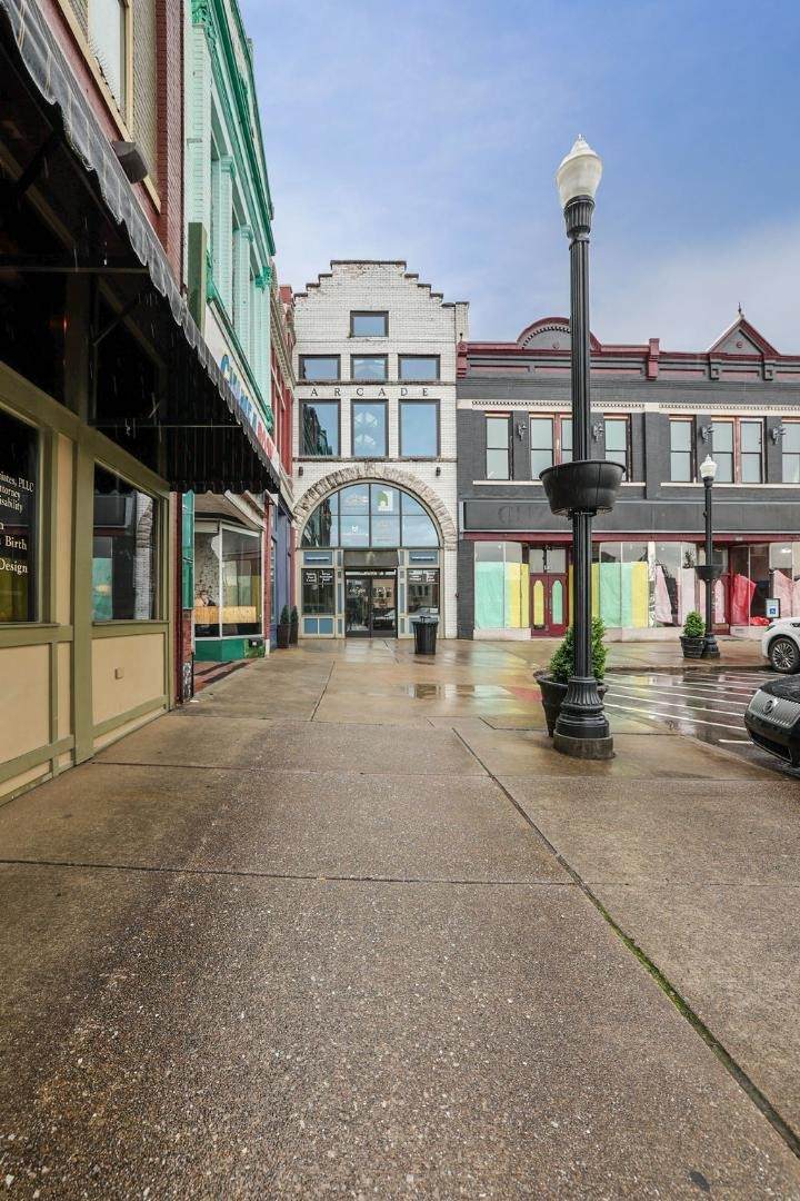 142 Public Sq - Photo 1