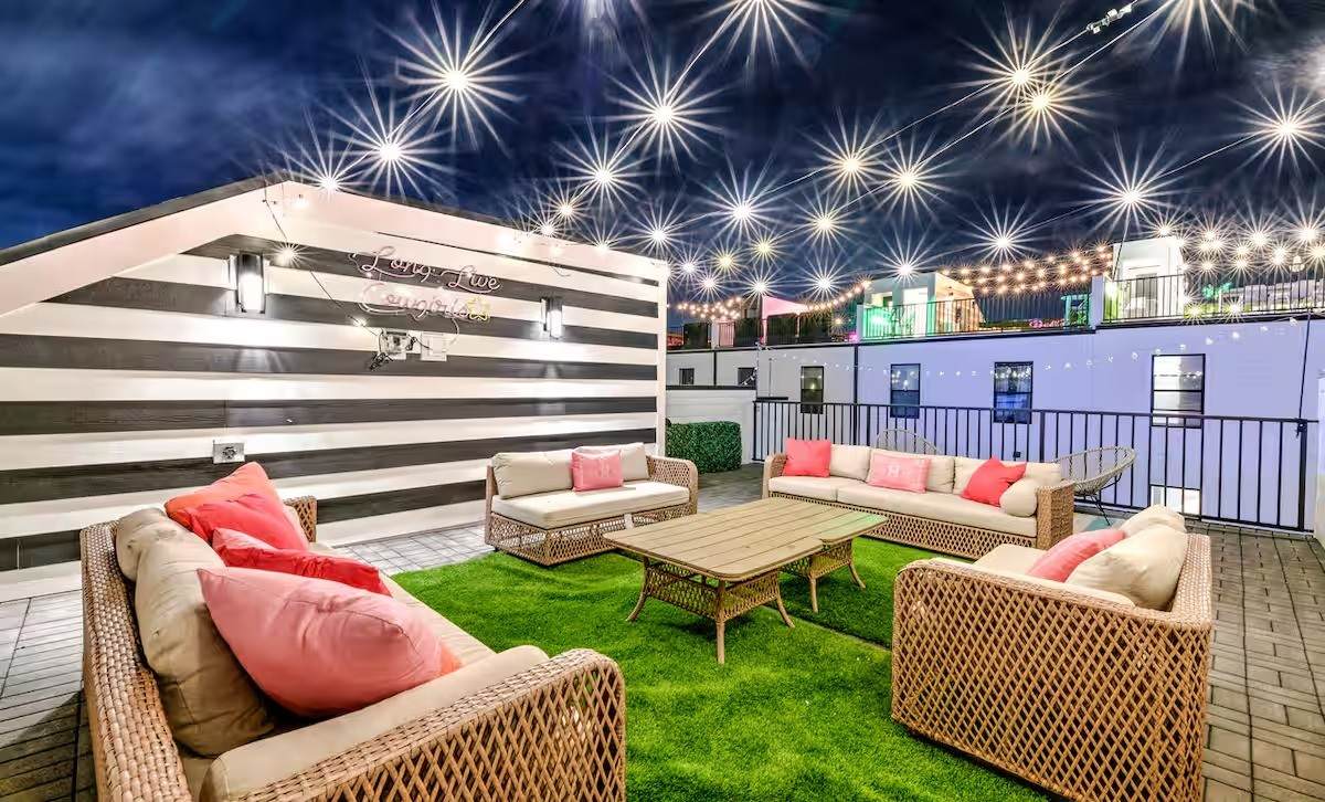 2176 Carson St - Photo 1