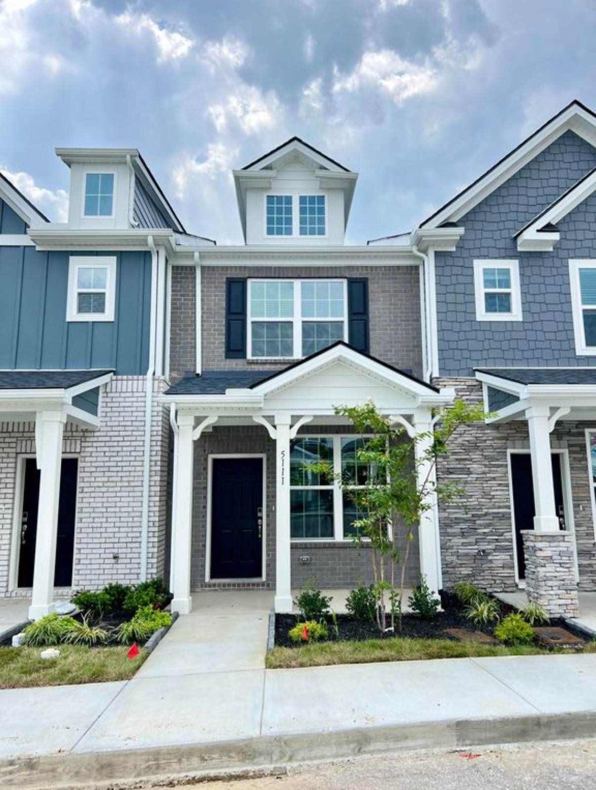 5111 Dayflower Dr - Photo 1