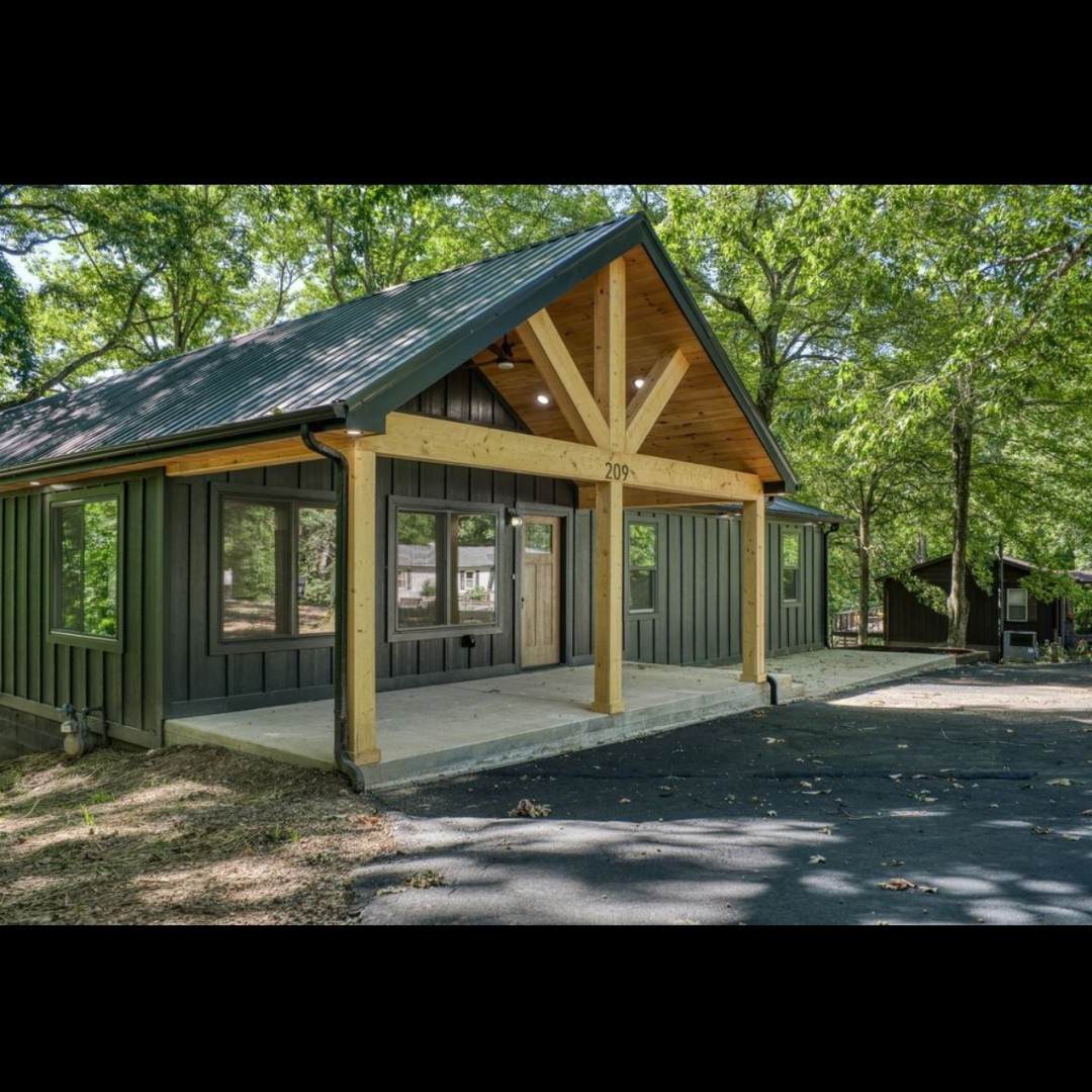 209 Spencer Dr - Photo 1