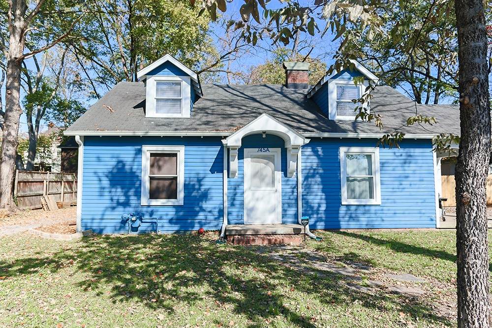 745B E Vine St - Photo 1