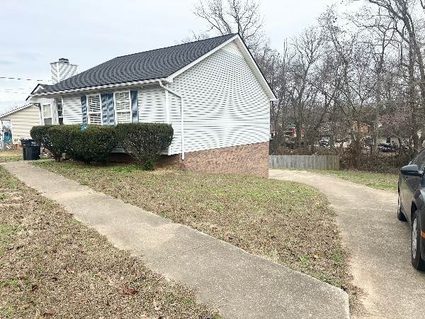 586 Somerset Ln - Photo 1