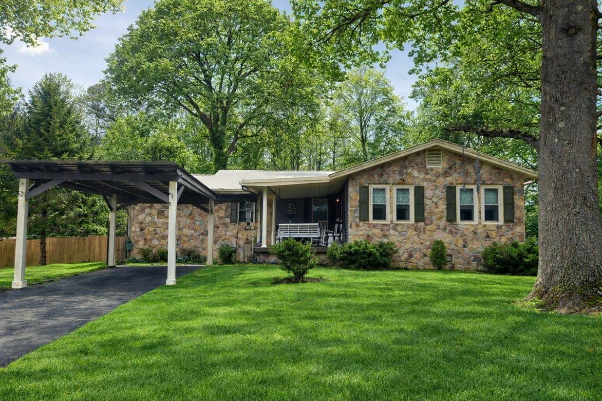 104 Brown Ln - Photo 1
