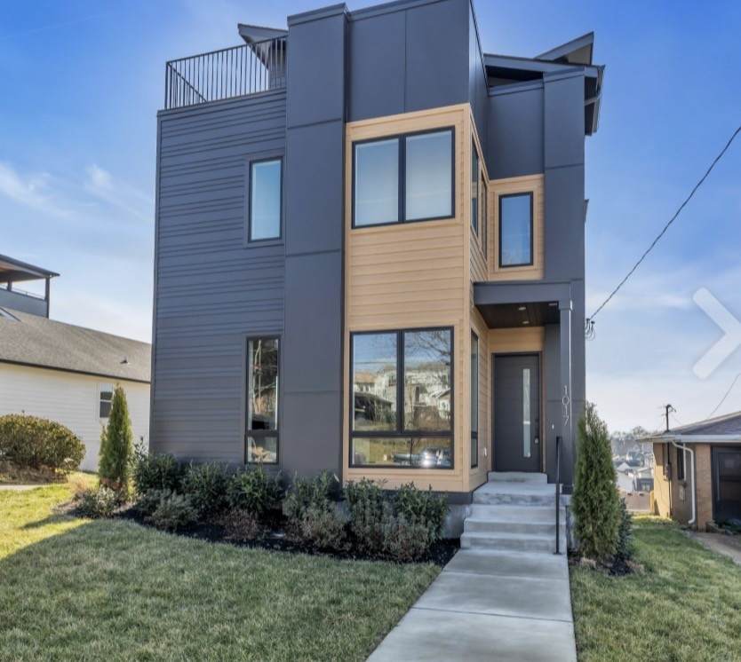 1017 Argyle Ave - Photo 1