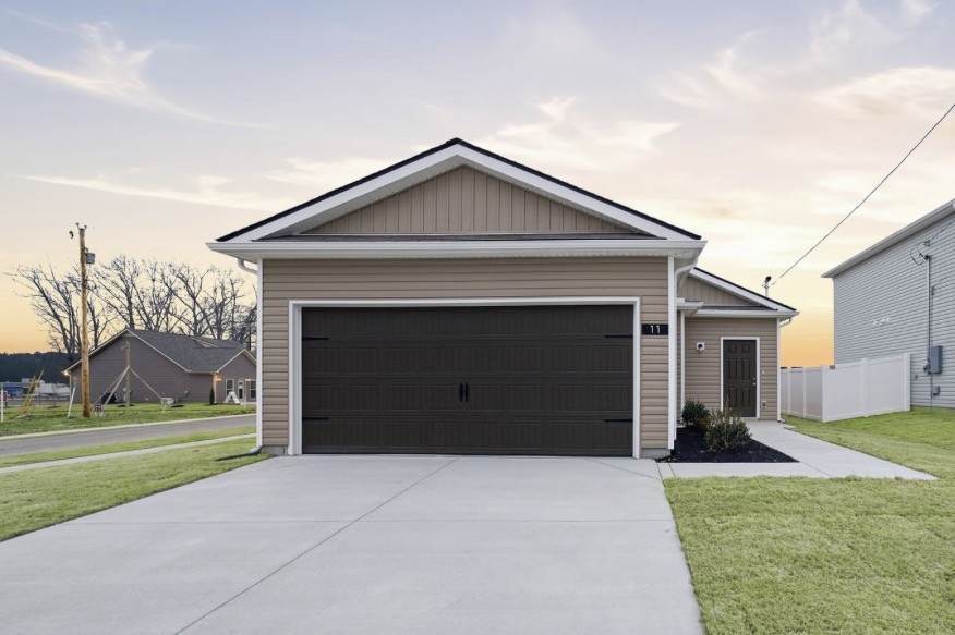 11 Stonehenge Lane - Photo 1