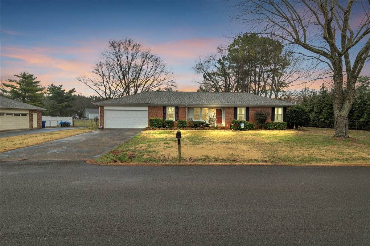 452 Campfire Dr - Photo 1