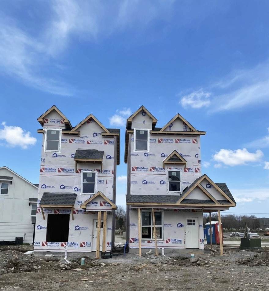 218 Carlton Ln - Photo 1