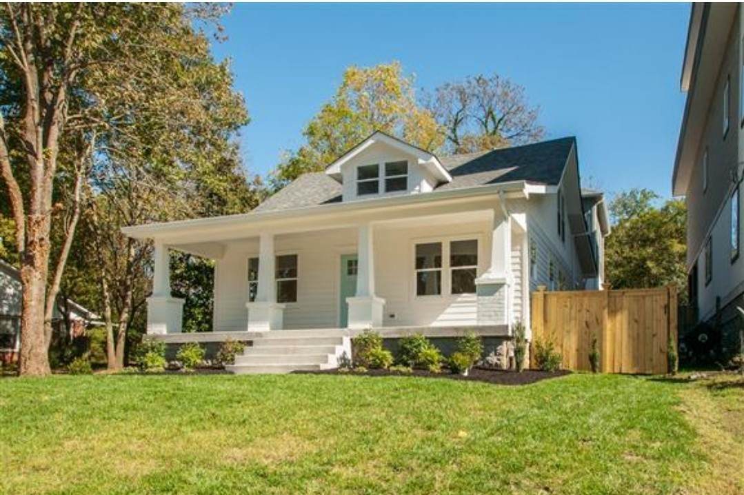 814 Powers Ave - Photo 1