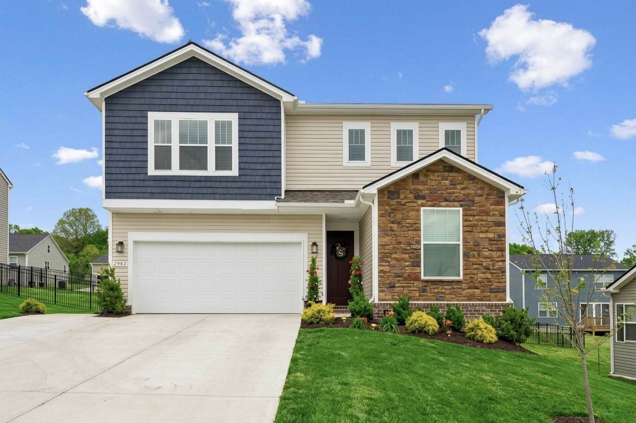 2982 Windstone Trl - Photo 1